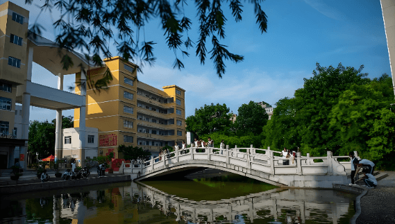 玉林实验中学合同节水项目